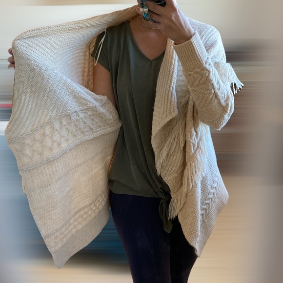 H&M fringe sweater - Picture 3 of 6